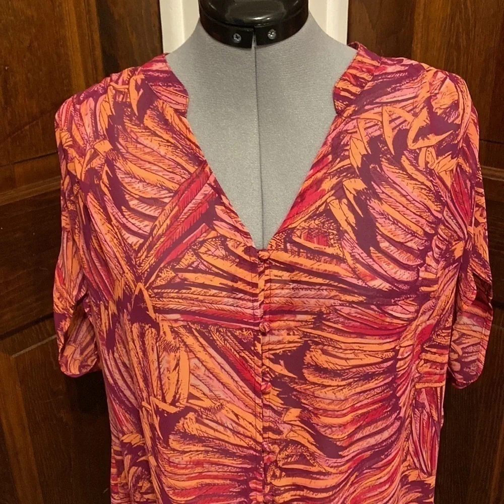 a.n.a Short Sleeve Sheer Vibrant Blouse